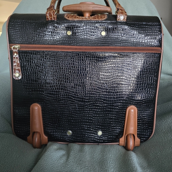 Carry-on - Picture 3 of 7